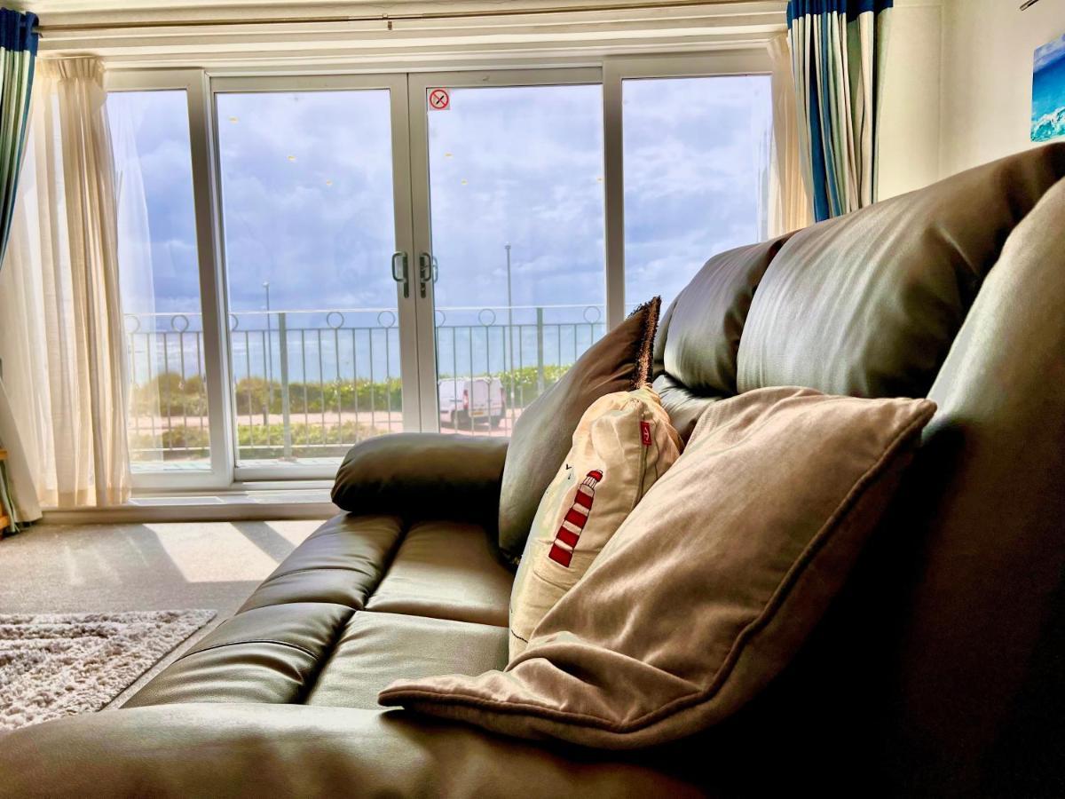 Stunning Beach Front House - Sleeps 6プスヘリ エクステリア 写真